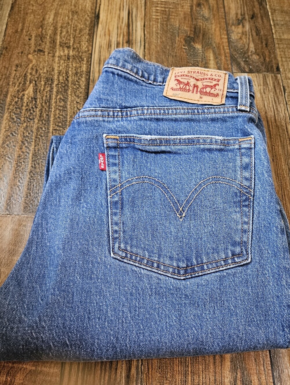 Levi's 501 Button Fly Men's Blue Straight Leg Jeans with Signature Red Tab
